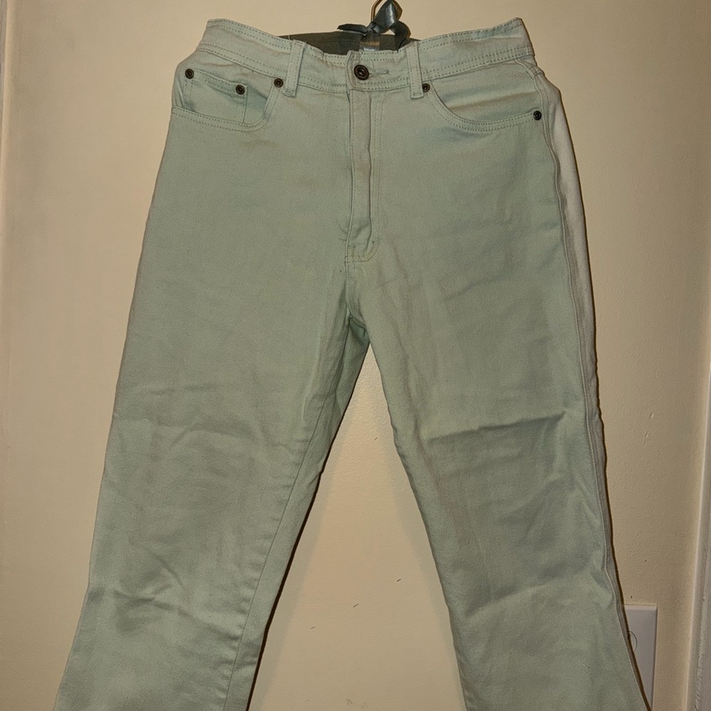 Bill Blass Mint Green Capris